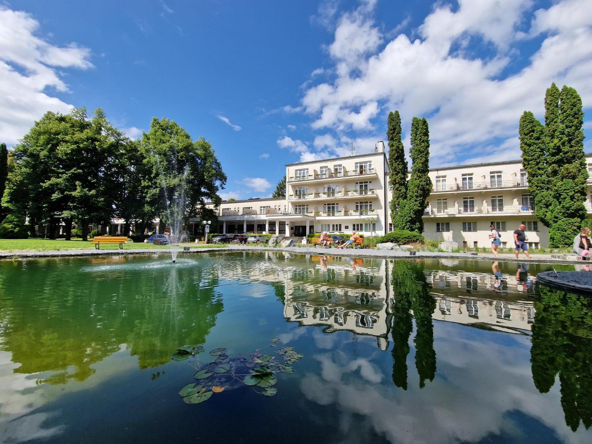 Hotel Palace - Kupele Sliac Exterior photo