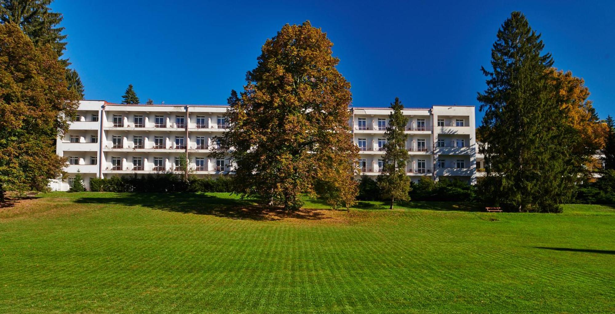 Hotel Palace - Kupele Sliac Exterior photo